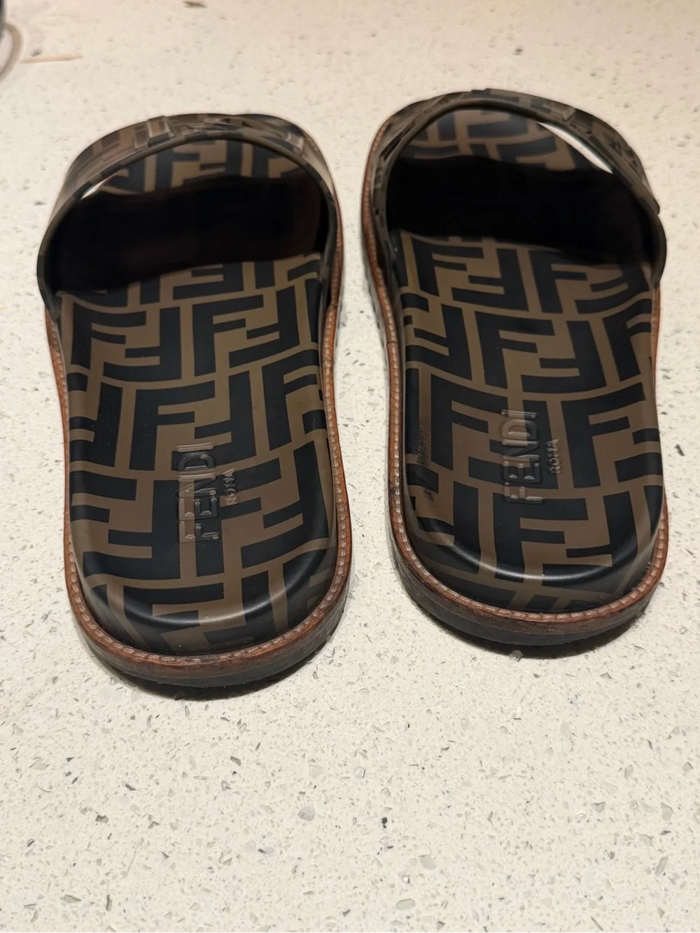 $810 Men's Fendi Brown and Black Zucca print Slide Sandals